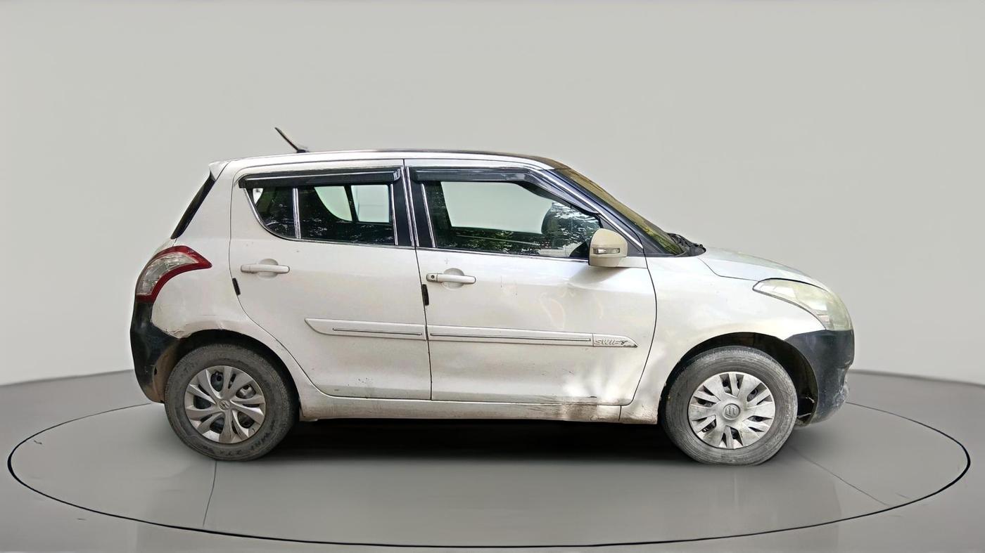2012 Maruti Swift VXI, CNG, Manual, 1,49,622 km, exterior