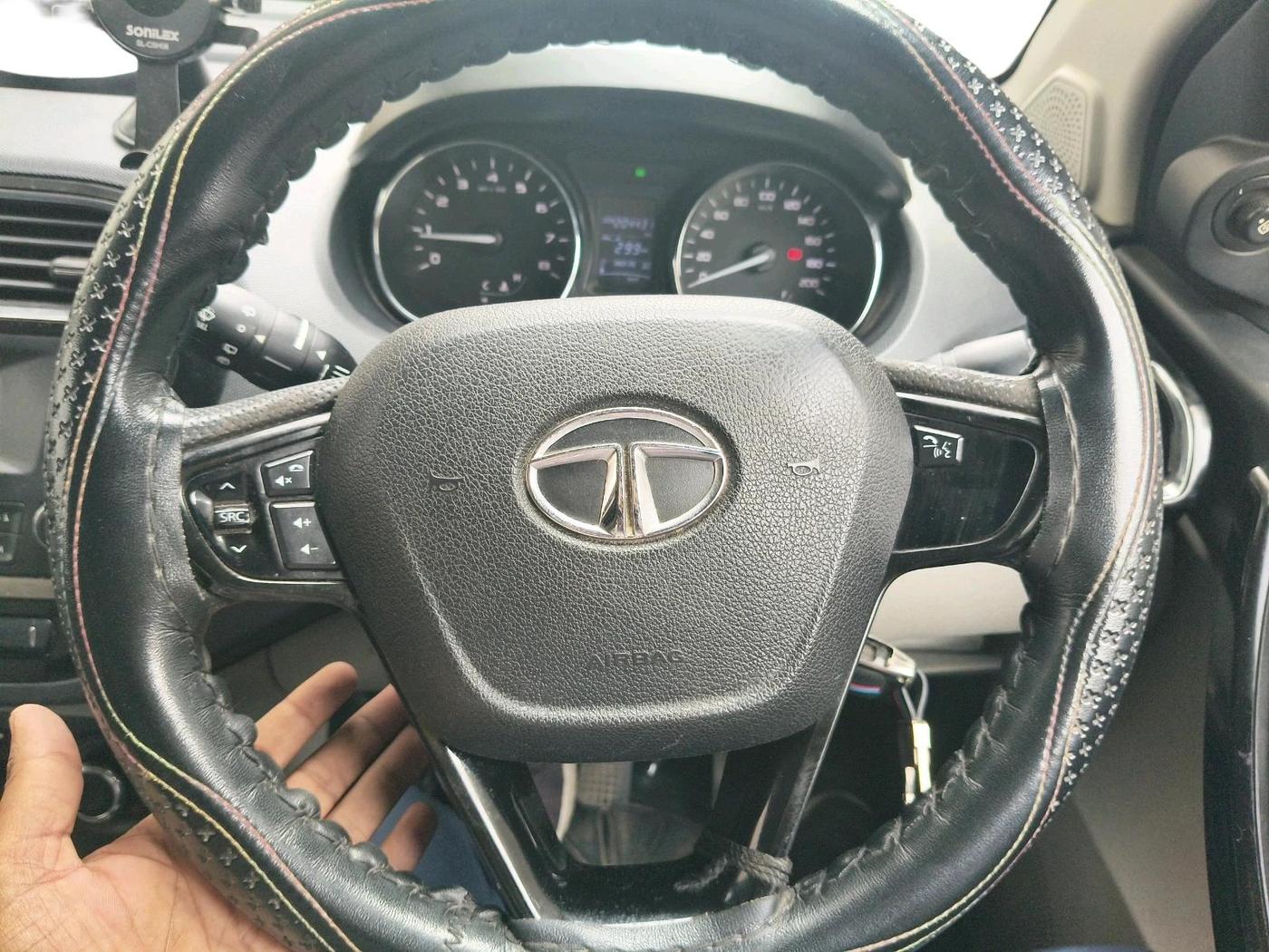 2018 Tata Tiago XZ PETROL, Petrol, Manual, 2,04,431 km, interior