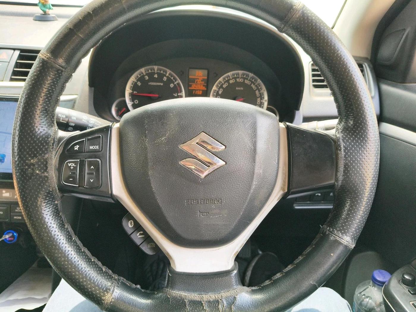 2015 Maruti Swift ZXI, Petrol, Manual, 1,34,268 km, interior