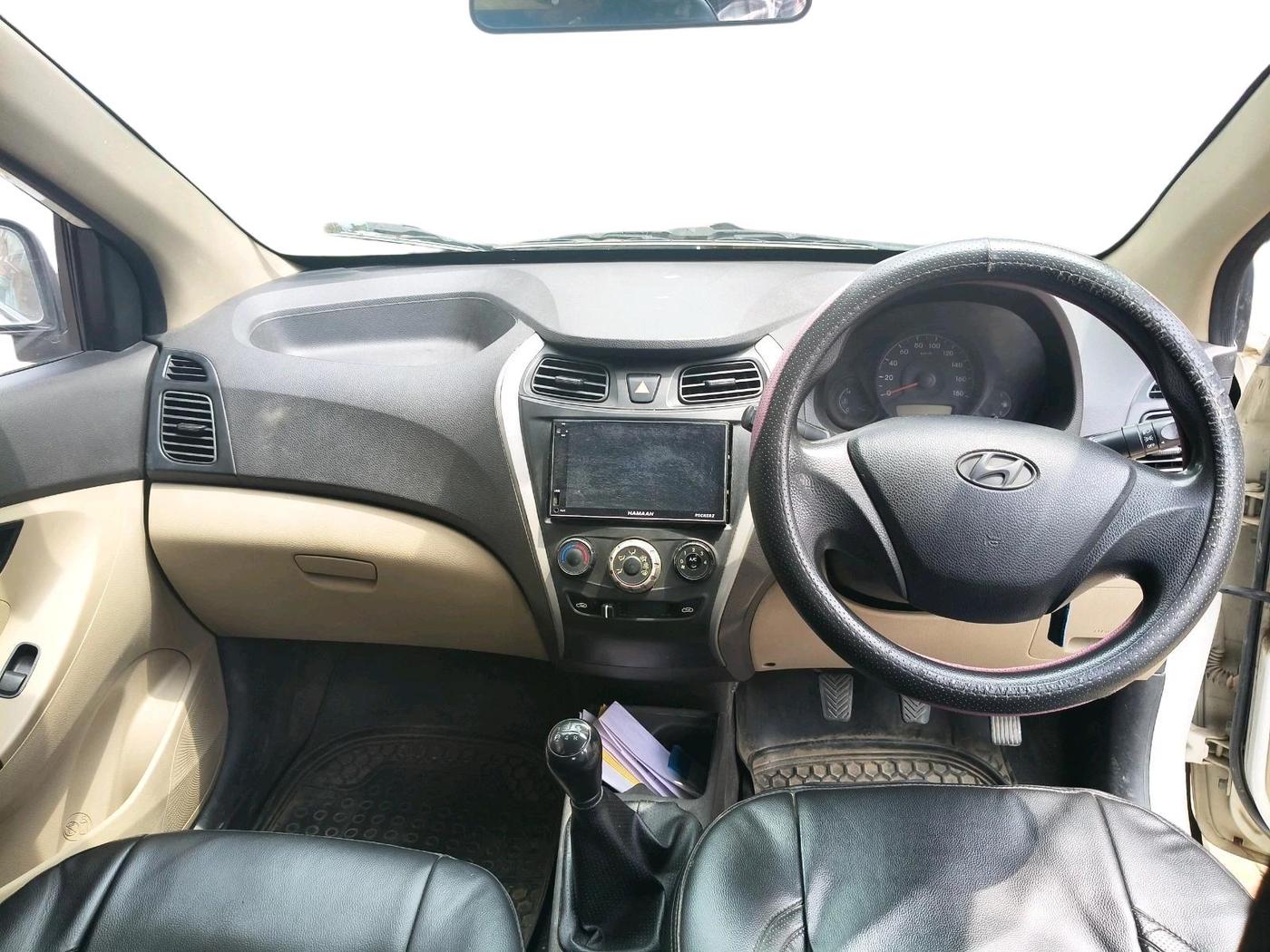 2016 Hyundai Eon ERA +, Petrol, Manual, 1,43,644 km, interior