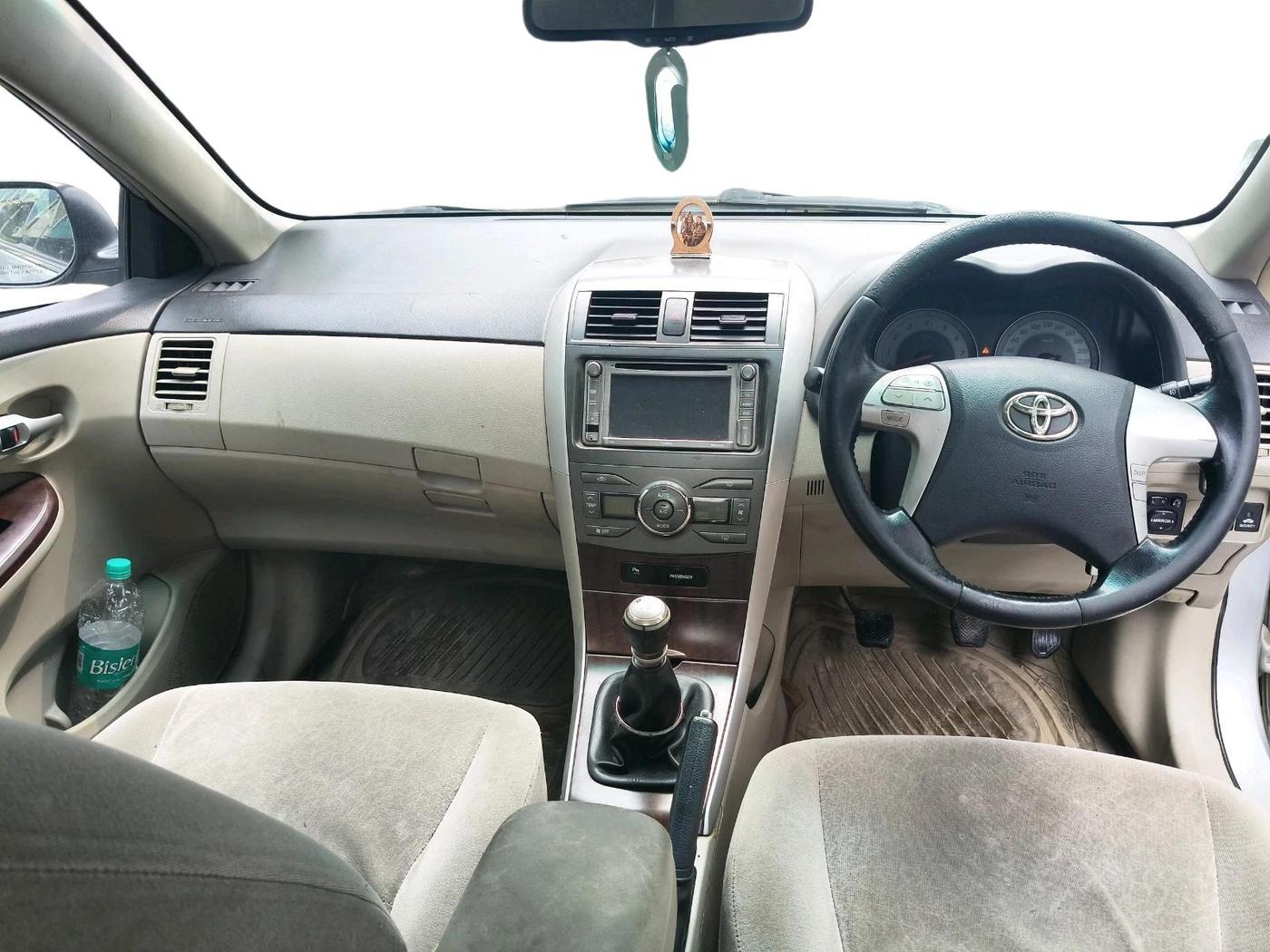 2013 Toyota Corolla Altis G PETROL, Petrol, Manual, 1,33,532 km, interior