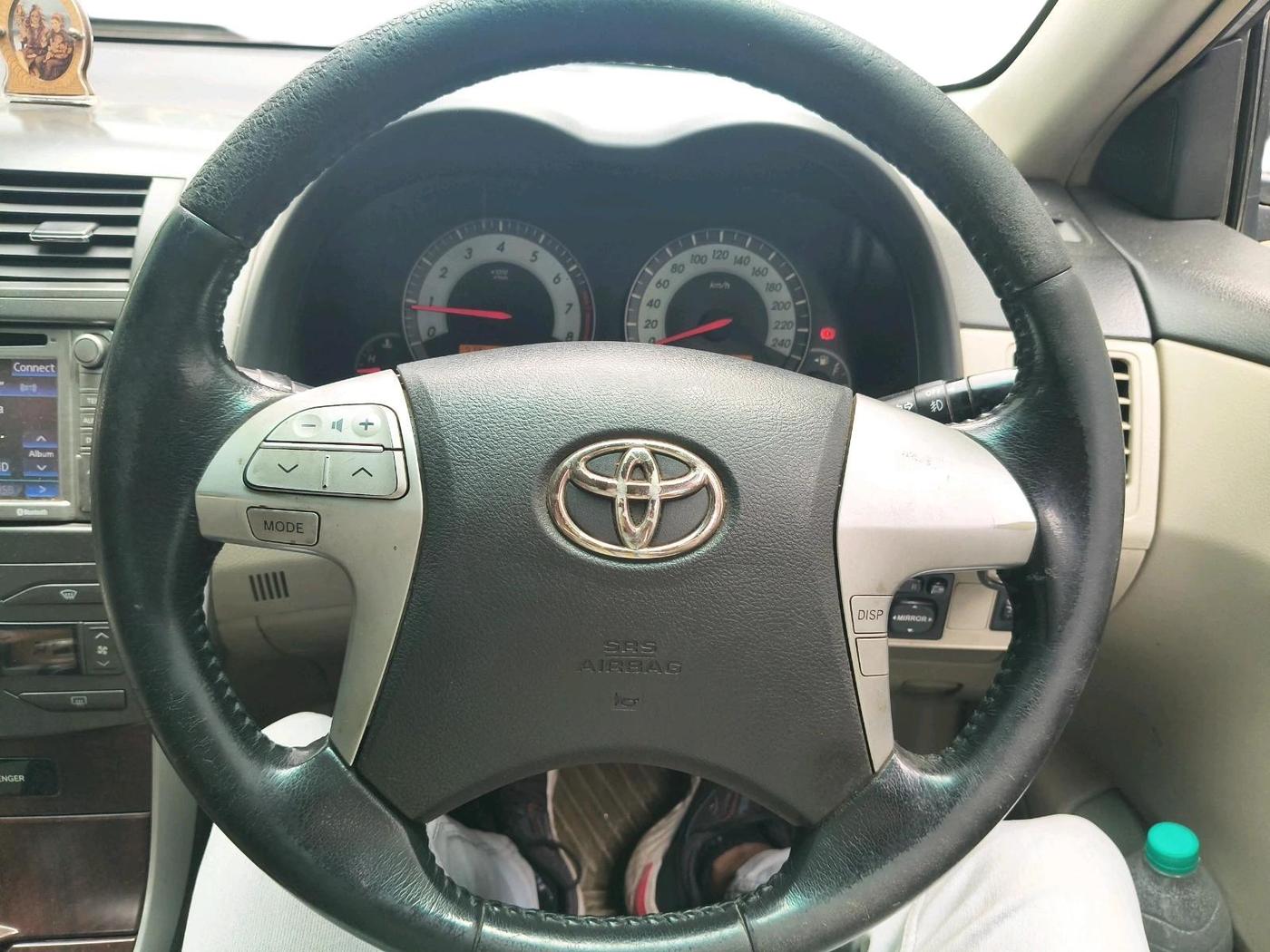 2013 Toyota Corolla Altis G PETROL, Petrol, Manual, 1,33,532 km, interior