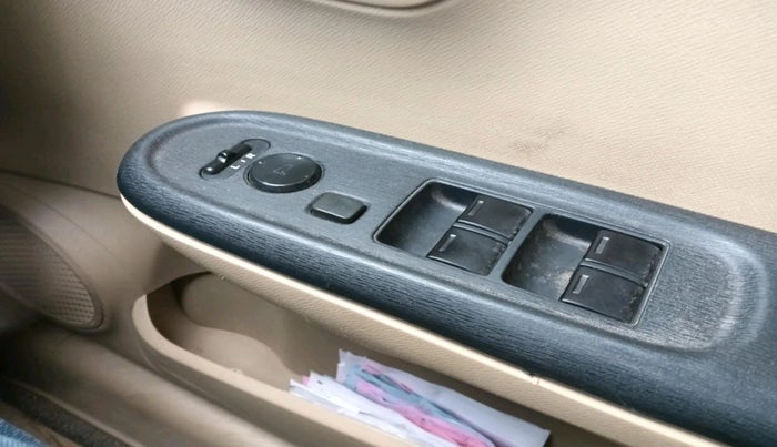 2015 Honda Amaze 1.2L I-VTEC S, Petrol, Manual, 64,097 km, interior