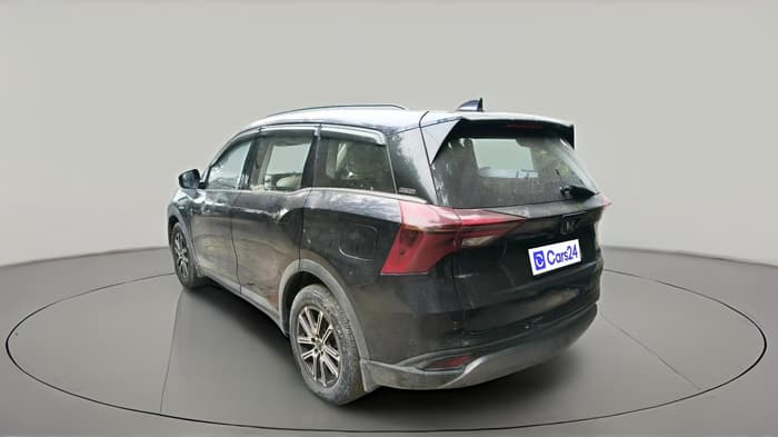 2021 Mahindra XUV700 AX 7 P MT 7 STR, Petrol, Manual, 93,354 km, exterior