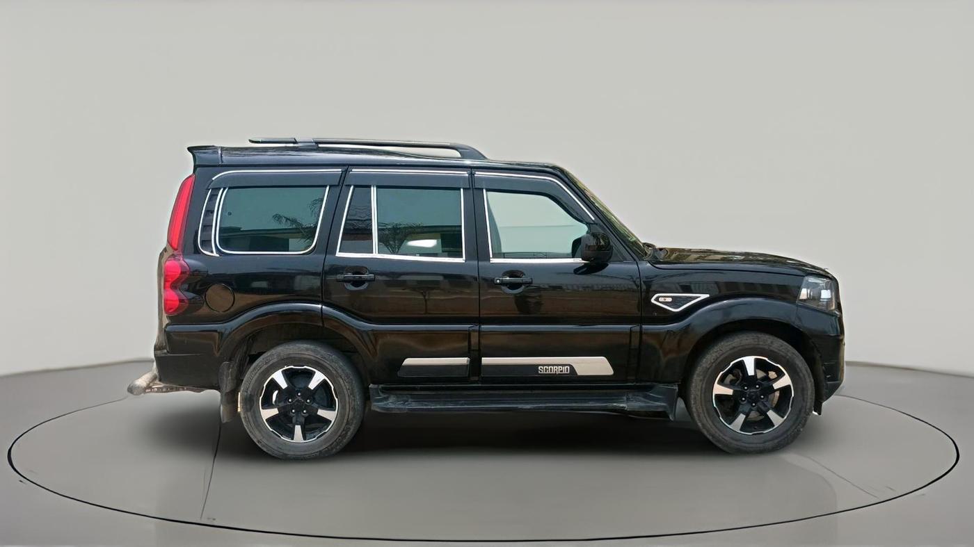 2024 Mahindra SCORPIO CLASSIC S11 MT 7S CC, Diesel, Manual, 46,799 km, exterior