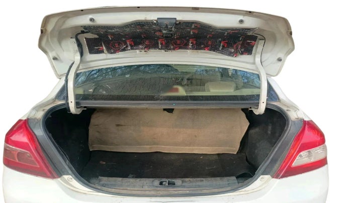 2013 Maruti Swift Dzire VXI, Petrol, Manual, 1,07,609 km, exterior