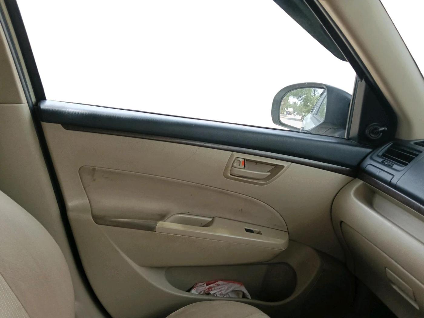 2016 Maruti Swift Dzire LXI, Petrol, Manual, 1,60,054 km, interior