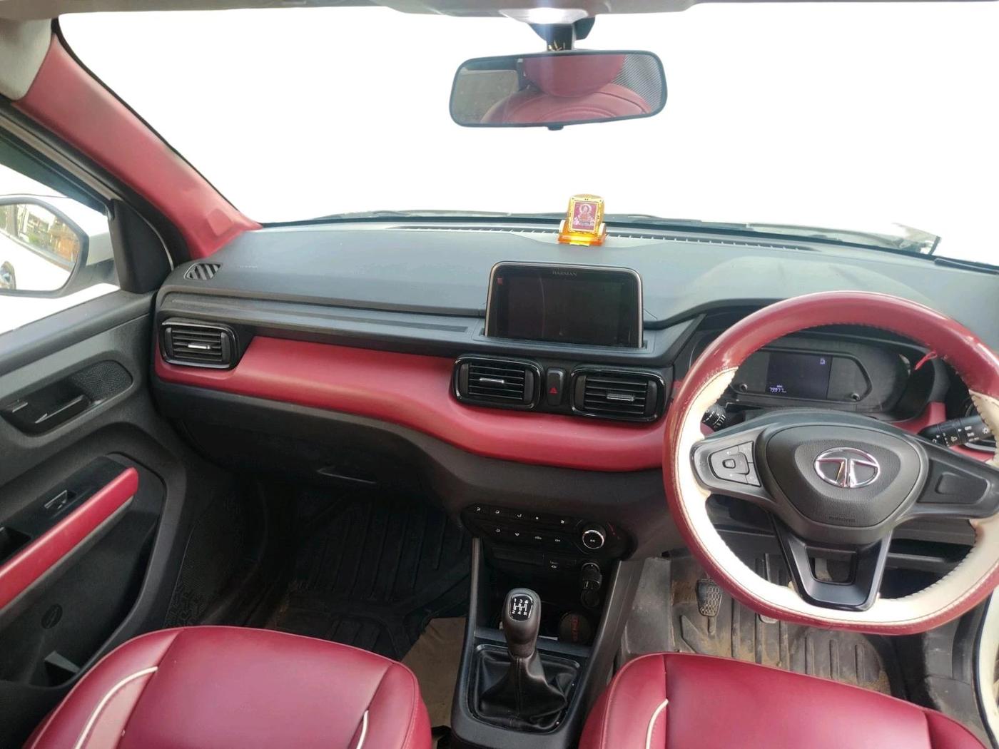 2023 Tata PUNCH ADVENTURE RHYTHM CNG MT, CNG, Manual, 79,977 km, interior