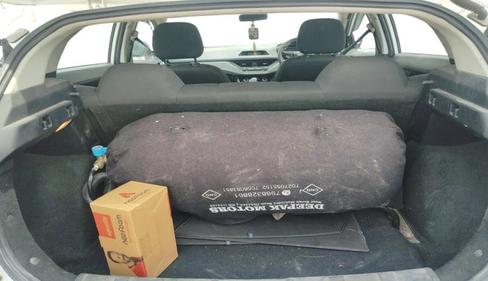 2020 Tata NEXON XM PETROL, CNG, Manual, 82,591 km, exterior