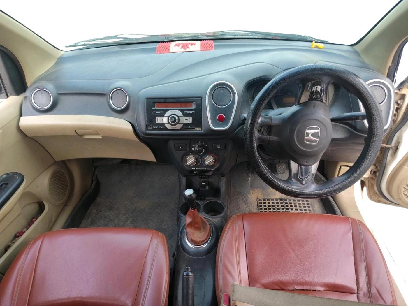 2014 Honda Mobilio 1.5L I-VTEC S, CNG, Manual, 1,35,067 km, interior