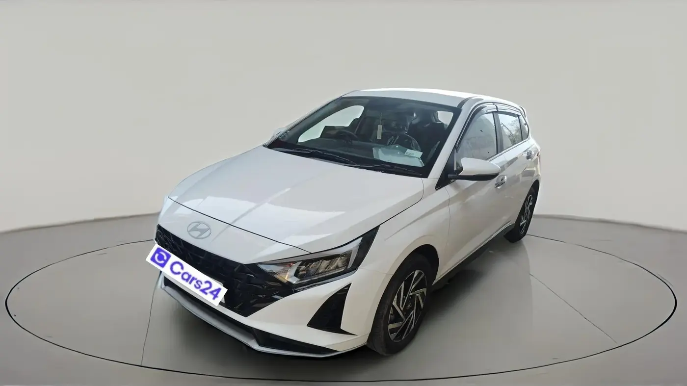 2025 Hyundai NEW I20 ASTA 1.2 MT, Petrol, Manual, 15,428 km, exterior