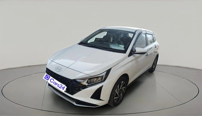 2025 Hyundai NEW I20 ASTA 1.2 MT, Petrol, Manual, 15,428 km, exterior