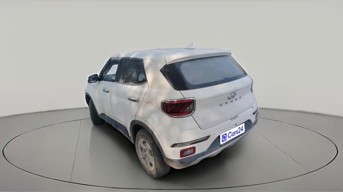 2021 Hyundai VENUE E 1.2, Petrol, Manual, 77,407 km, exterior