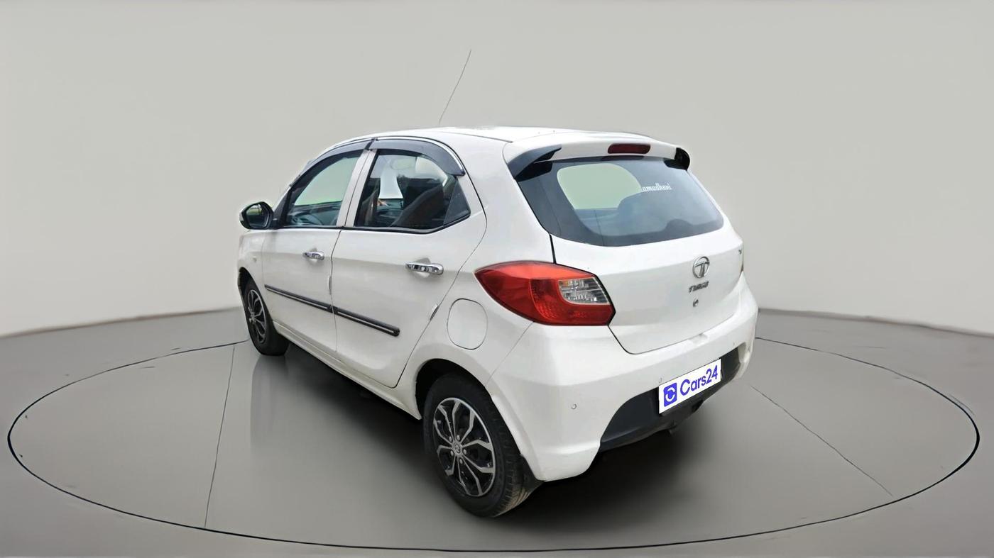2017 Tata Tiago XT PETROL, Petrol, Manual, 85,574 km, exterior