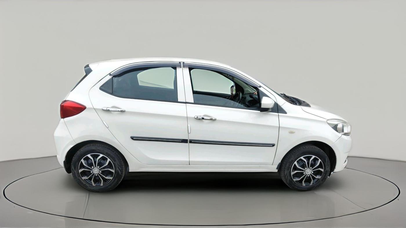 2017 Tata Tiago XT PETROL, Petrol, Manual, 85,574 km, exterior