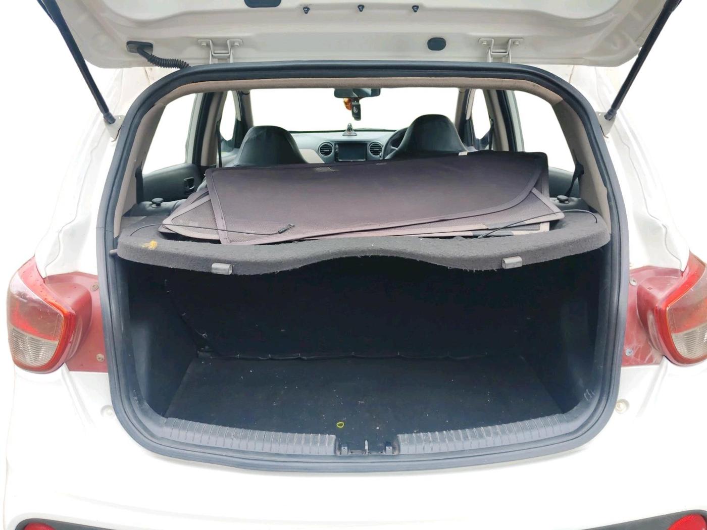 2017 Hyundai Grand i10 MAGNA U2 1.2 CRDI, Diesel, Manual, 1,06,762 km, exterior