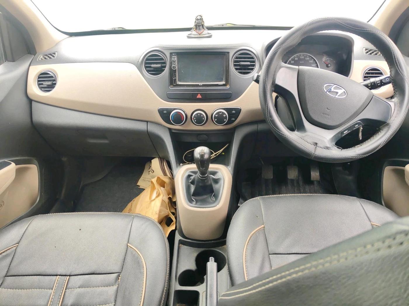 2017 Hyundai Grand i10 MAGNA U2 1.2 CRDI, Diesel, Manual, 1,06,762 km, interior