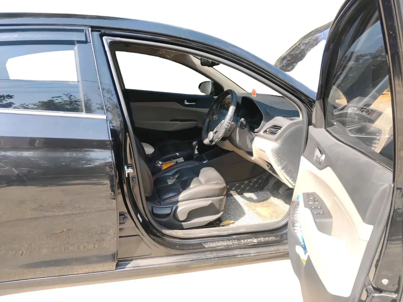 2022 Hyundai Verna SX 1.5 VTVT, Petrol, Manual, 10,708 km, interior