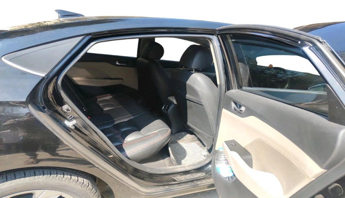 2022 Hyundai Verna SX 1.5 VTVT, Petrol, Manual, 10,708 km, interior