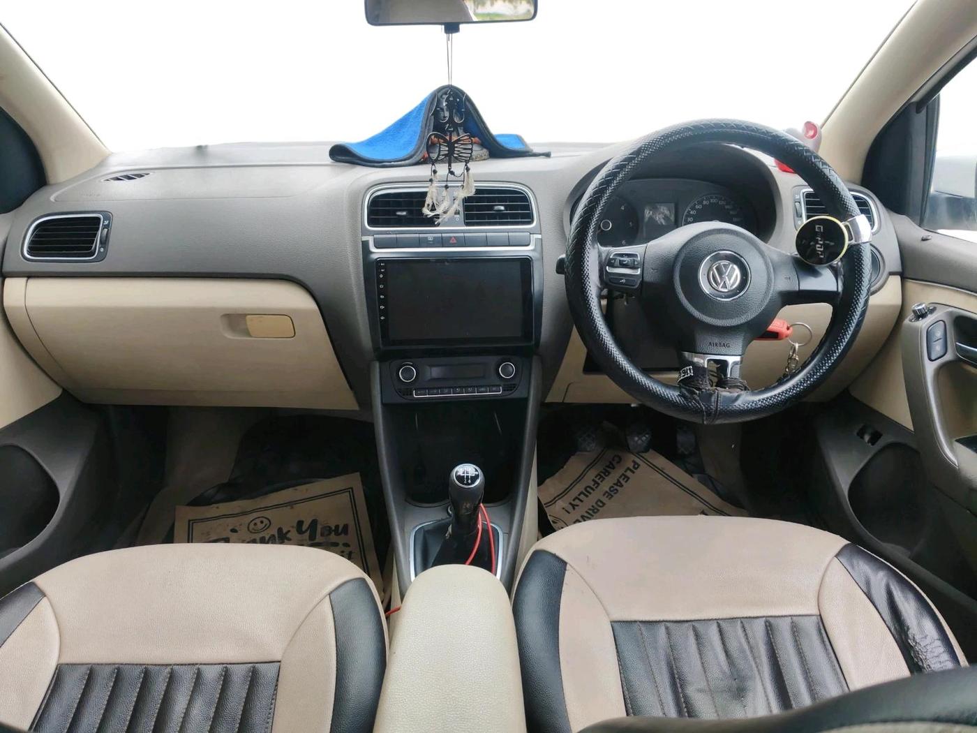 2011 Volkswagen Vento HIGHLINE DIESEL 1.6, Diesel, Manual, 1,23,770 km, interior