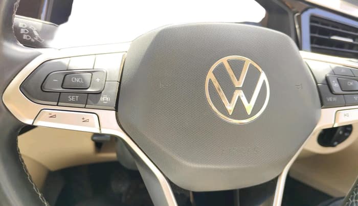 2025 Volkswagen VIRTUS Highline Plus 1.0 TSI MT, Petrol, Manual, 15,121 km, interior
