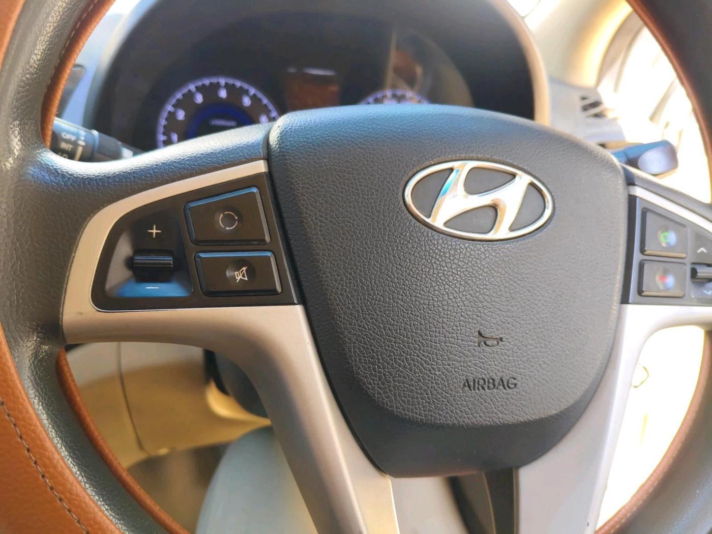 2013 Hyundai Verna FLUIDIC 1.6 VTVT SX, CNG, Manual, 77,753 km, interior