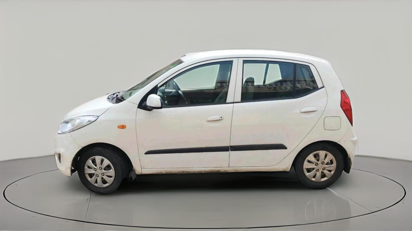 2011 Hyundai i10 MAGNA 1.1, CNG, Manual, 1,18,643 km, exterior