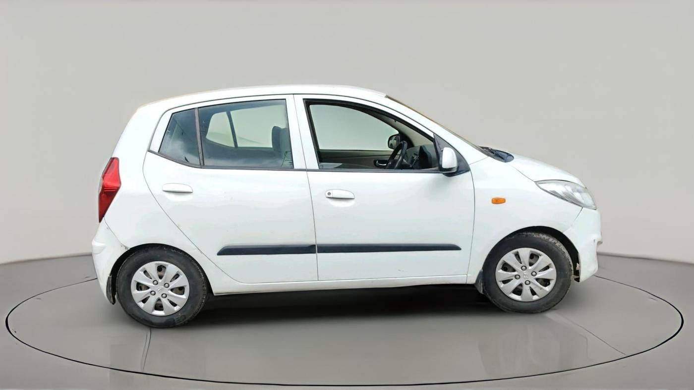 2011 Hyundai i10 MAGNA 1.1, CNG, Manual, 1,18,643 km, exterior