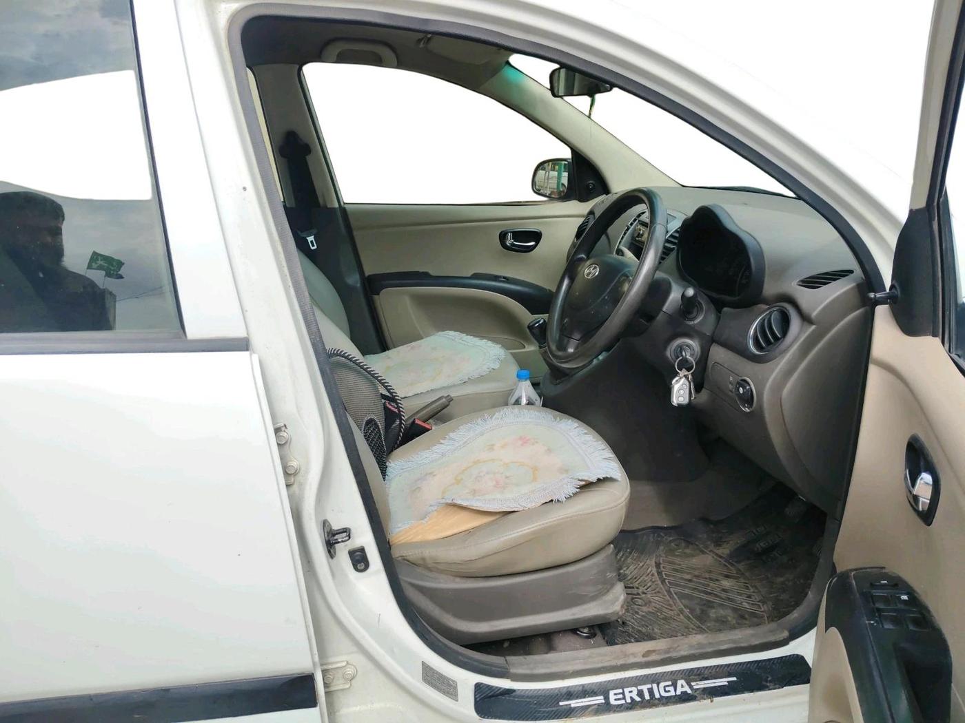 2011 Hyundai i10 MAGNA 1.1, CNG, Manual, 1,18,643 km, interior