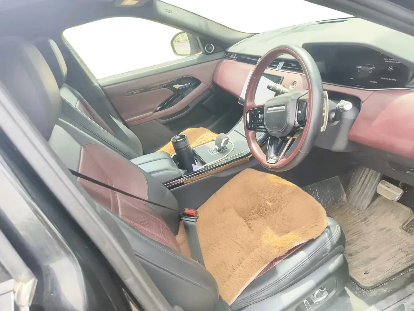 2024 Landrover Range Rover Evoque SE R-DYNAMIC 2.0 DIESEL, Diesel, Automatic, 34,555 km, interior
