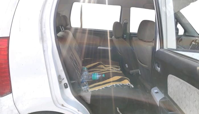 2015 Maruti Wagon R 1.0 VXI, CNG, Manual, 2,01,146 km, interior