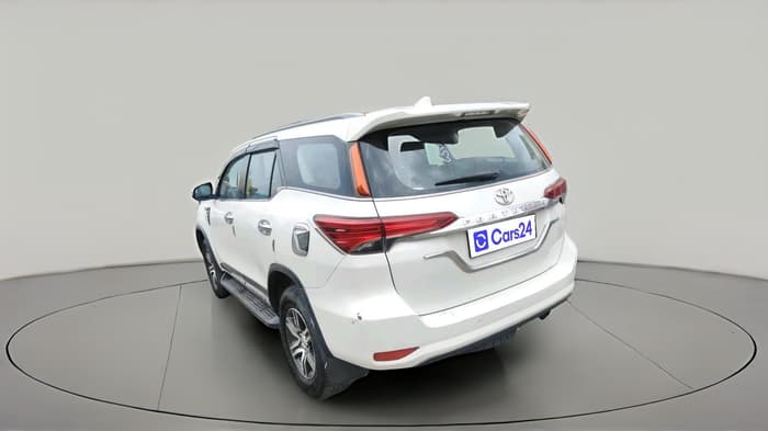 2018 Toyota Fortuner 2.8 4X2 AT, Diesel, Automatic, 2,15,512 km, exterior