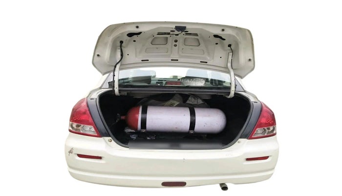 2011 Maruti Swift Dzire LXI, CNG, Manual, 71,570 km, exterior