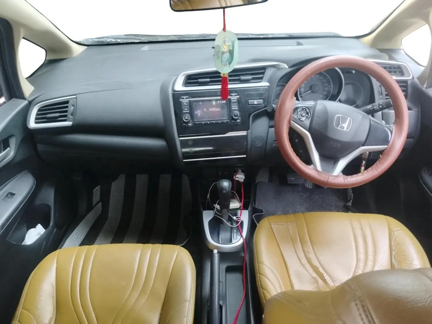 2017 Honda Jazz 1.2L I-VTEC V AT, Petrol, Automatic, 1,00,592 km, interior