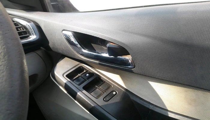 2022 Tata TIGOR XZ PLUS CNG, CNG, Manual, 1,31,577 km, interior