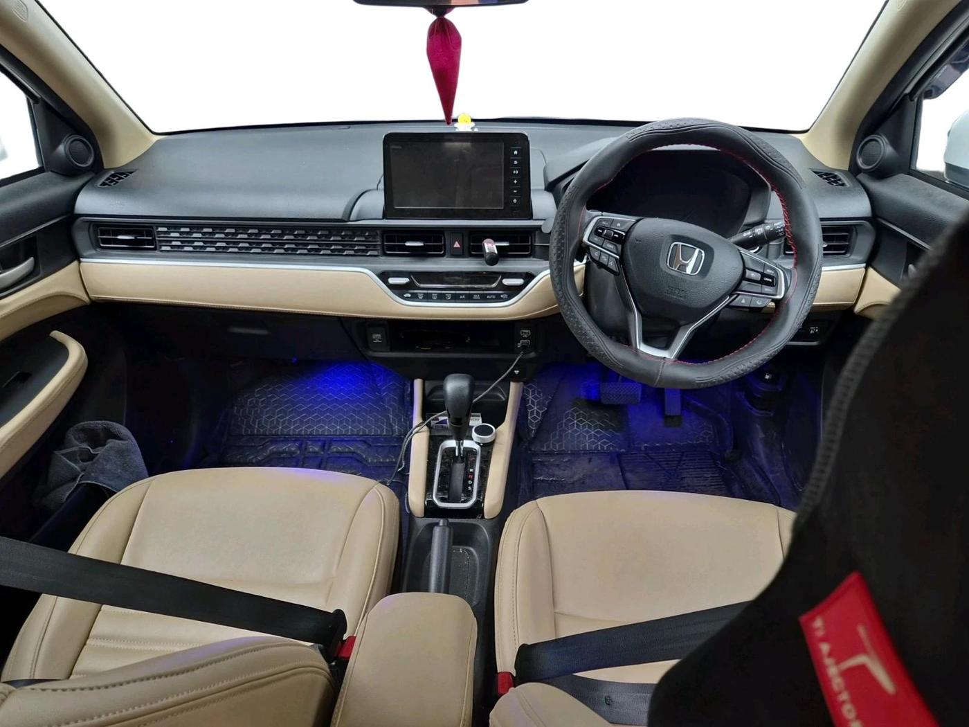 2025 Honda Amaze ZX 1.2 Petrol CVT, Petrol, Automatic, 6,080 km, interior
