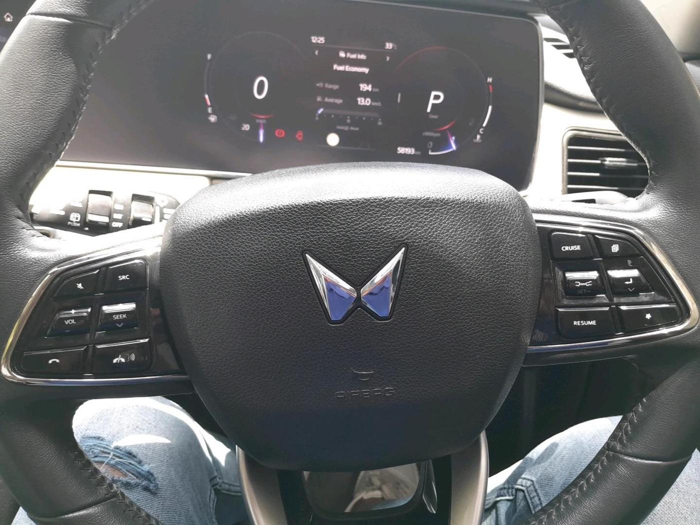 2024 Mahindra XUV700 AX 7 D AT 7 STR, Diesel, Automatic, 58,193 km, interior
