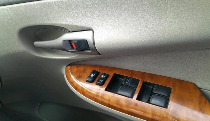 2009 Toyota Corolla Altis G PETROL, Petrol, Manual, 2,11,215 km, interior