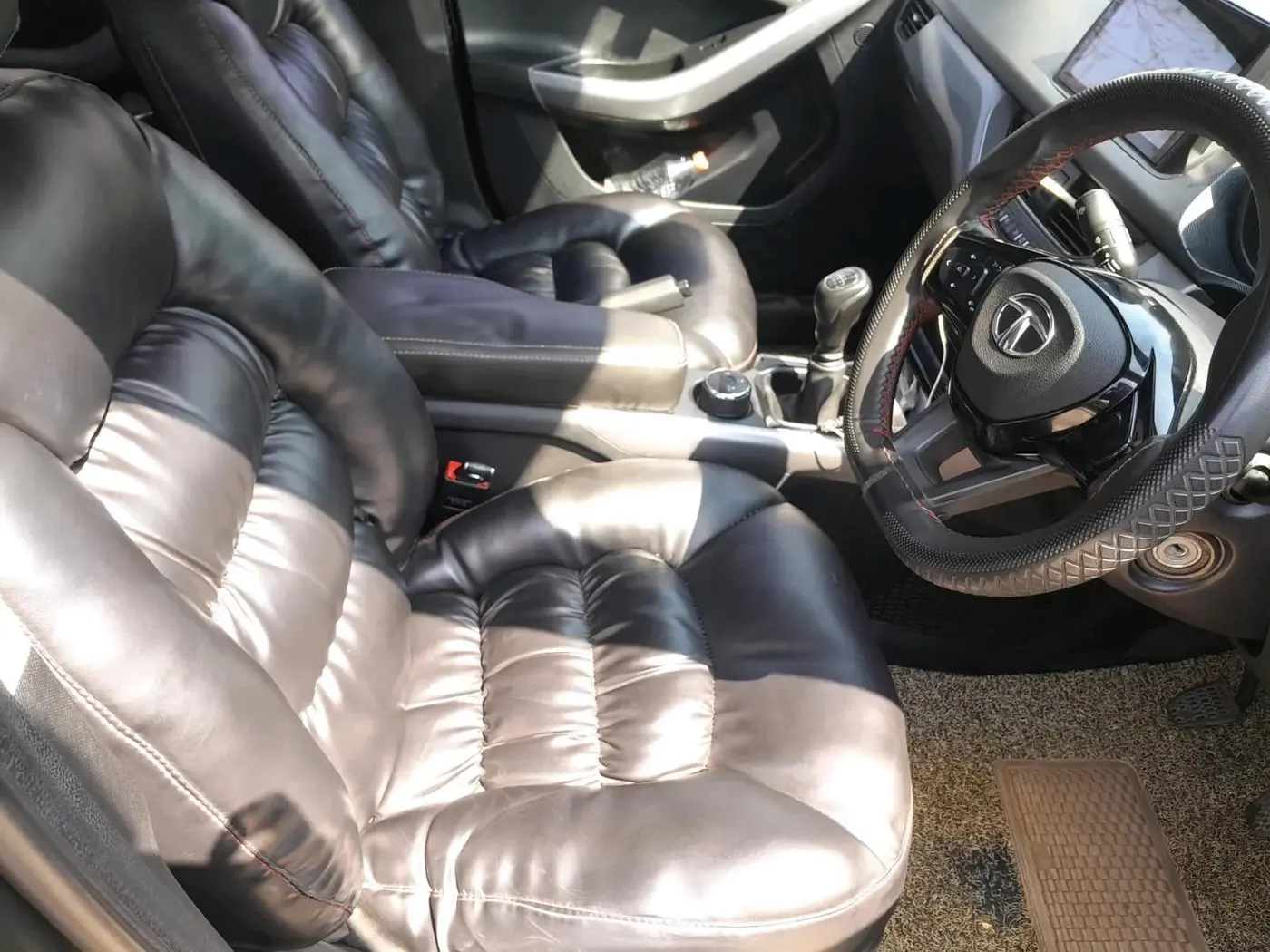 2022 Tata NEXON XM SUNROOF PETROL, Petrol, Manual, 56,877 km, interior