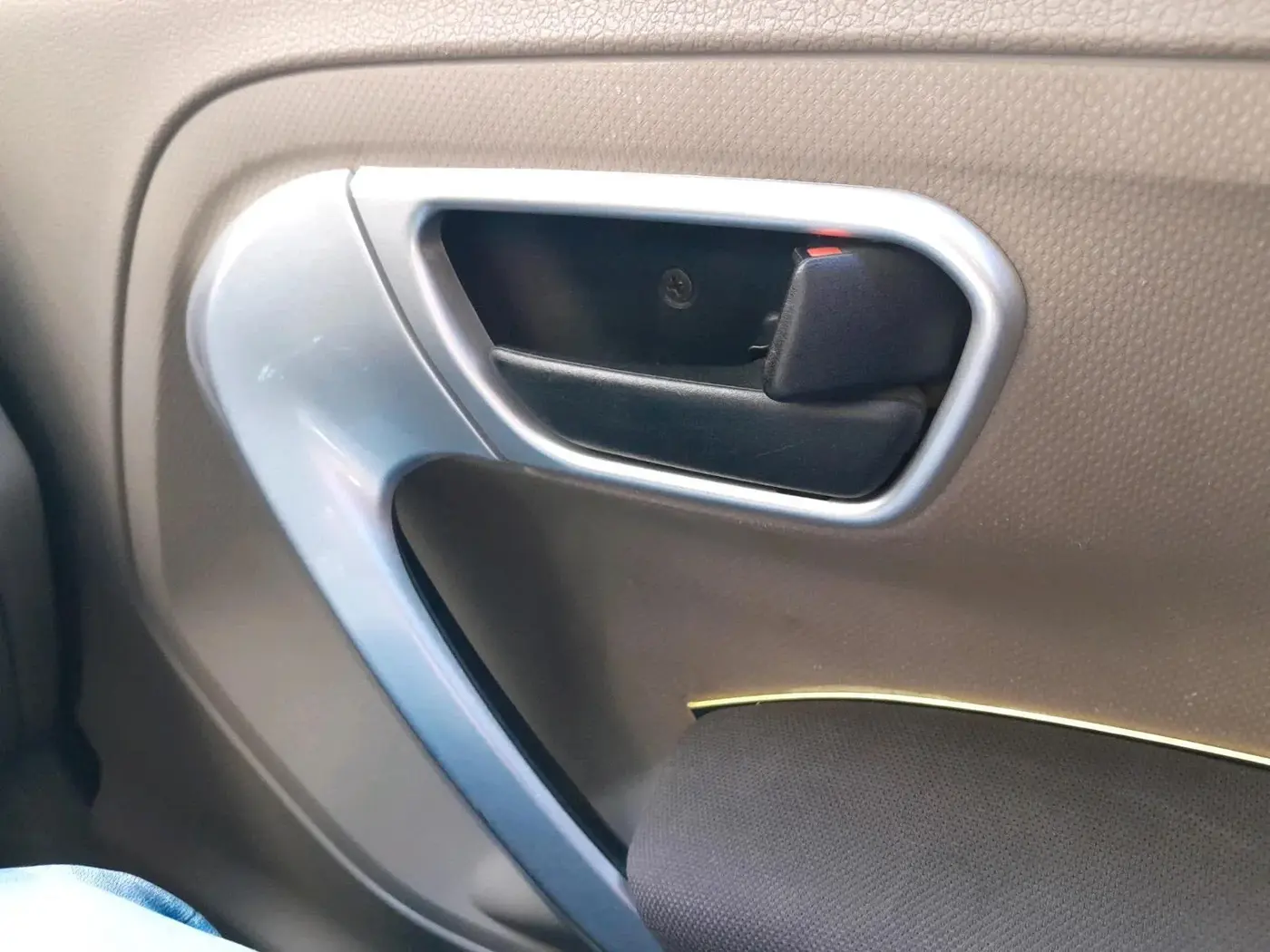 2016 Mahindra TUV300 T8, Diesel, Manual, 1,28,969 km, interior