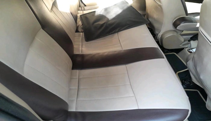 2016 Mahindra TUV300 T8, Diesel, Manual, 1,28,969 km, interior