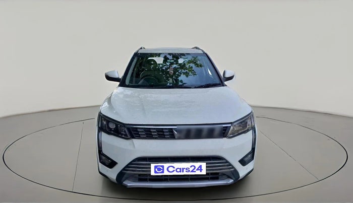 2023 Mahindra XUV300 W8 (O) 1.2 PETROL AMT, Petrol, Automatic, 24,476 km, exterior