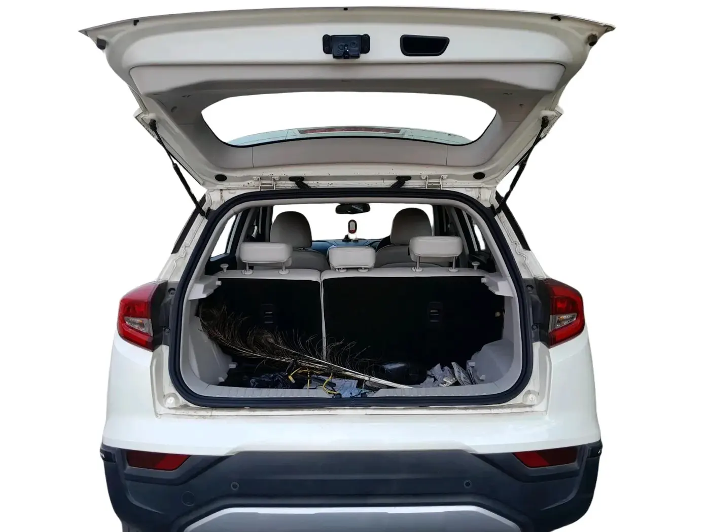2023 Mahindra XUV300 W8 (O) 1.2 PETROL AMT, Petrol, Automatic, 24,476 km, exterior