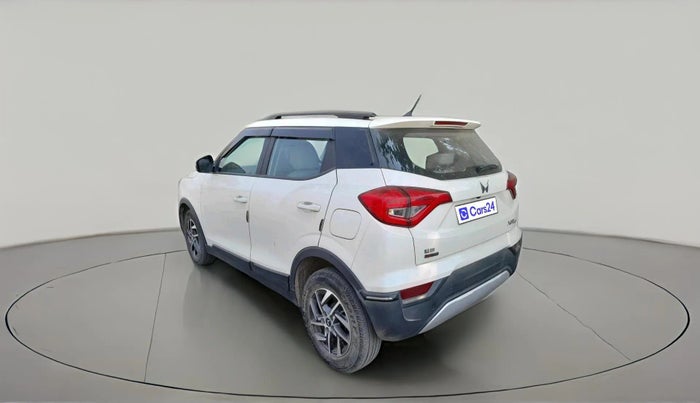 2023 Mahindra XUV300 W8 (O) 1.2 PETROL AMT, Petrol, Automatic, 24,476 km, exterior