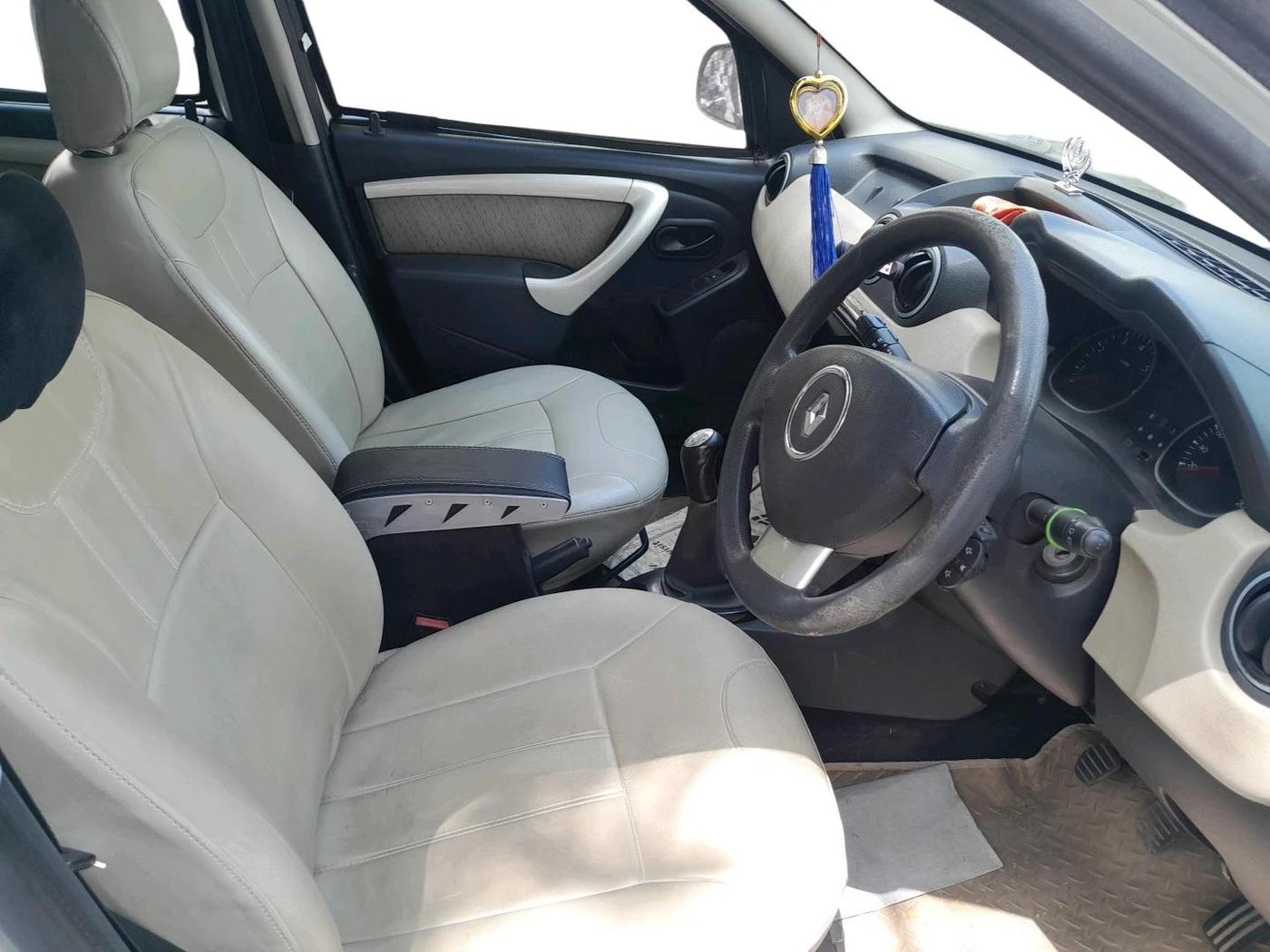 2013 Renault Duster 85 PS RXL DIESEL, Diesel, Manual, 1,31,983 km, interior