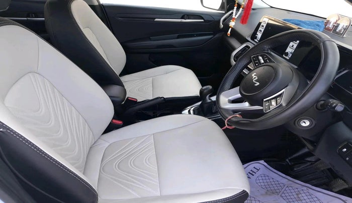 2025 KIA SONET HTK (O) 1.5 Diesel MT, Diesel, Manual, 4,676 km, interior