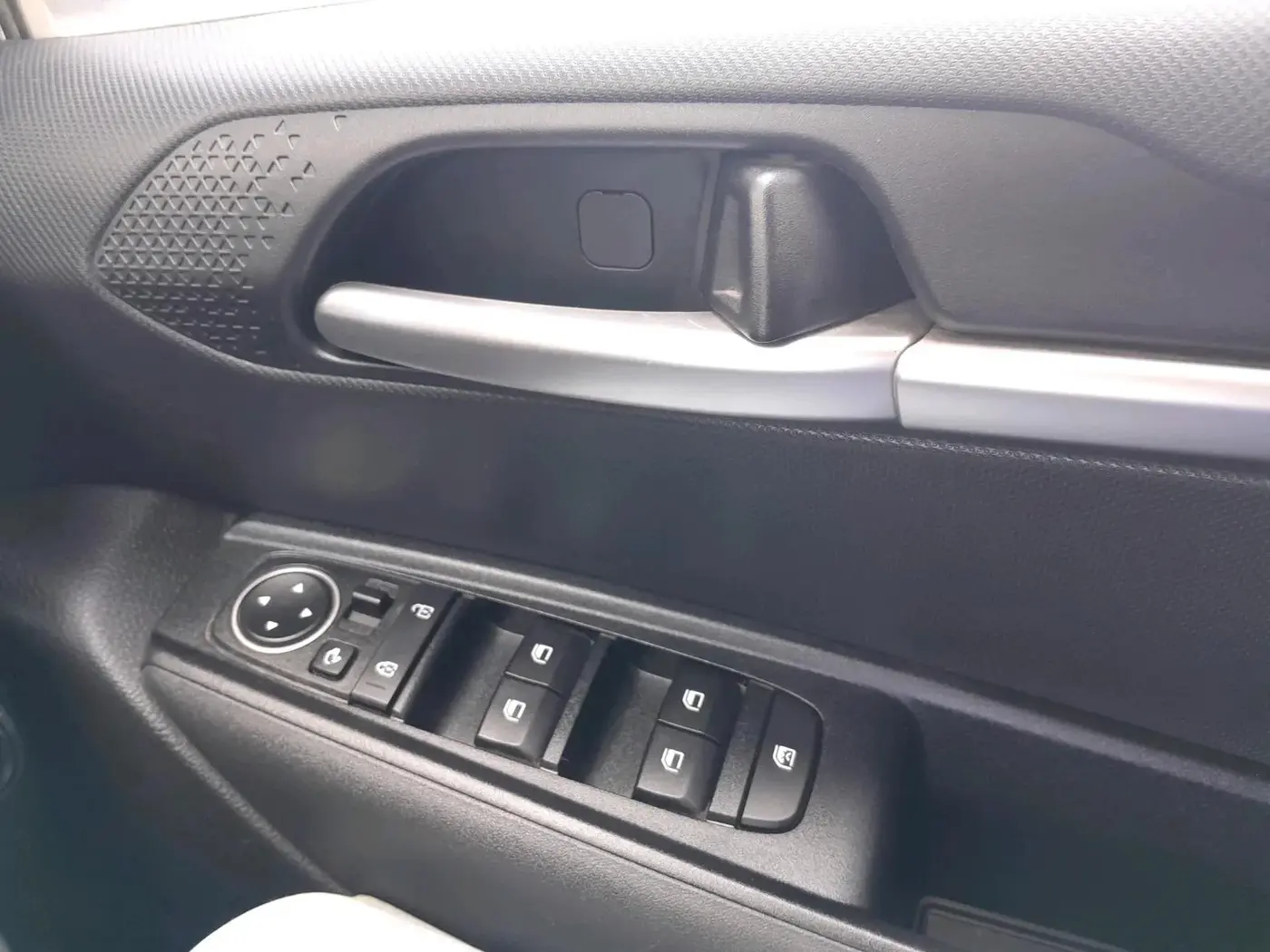 2025 KIA SONET HTK (O) 1.5 Diesel MT, Diesel, Manual, 4,676 km, interior