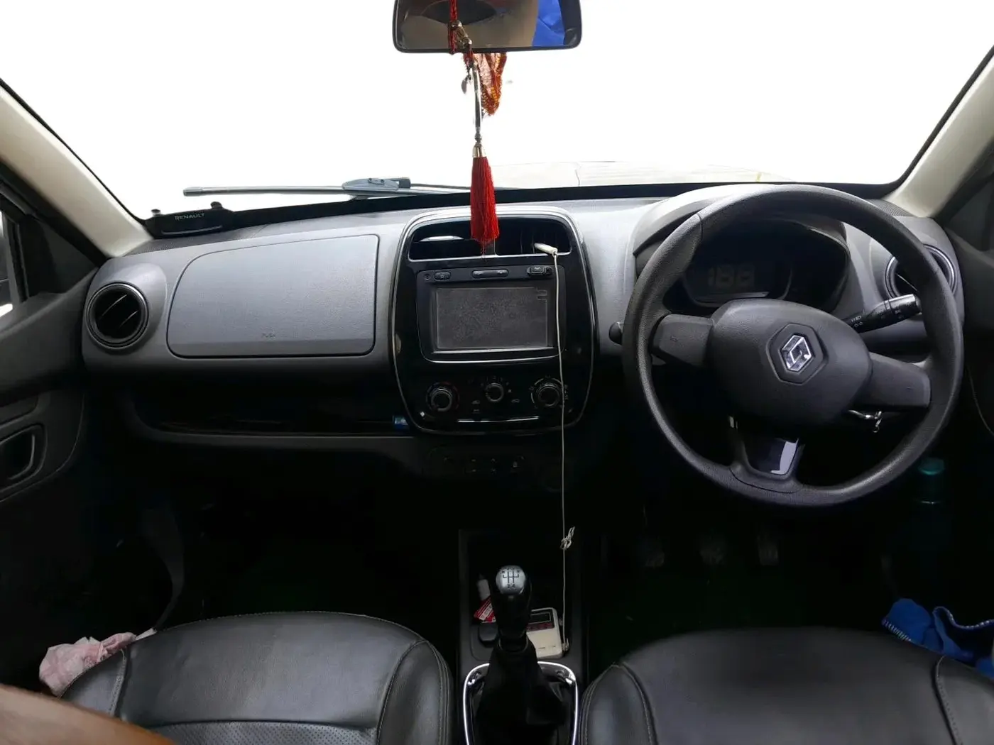 2017 Renault Kwid RXT 0.8, Petrol, Manual, 46,015 km, interior