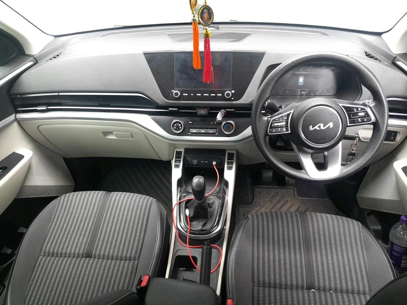 2022 KIA CARENS PRESTIGE 1.5 PETROL 7 STR, Petrol, Manual, 16,671 km, interior