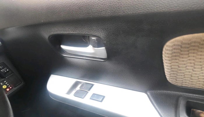 2018 Maruti Wagon R 1.0 LXI CNG, CNG, Manual, 74,056 km, interior